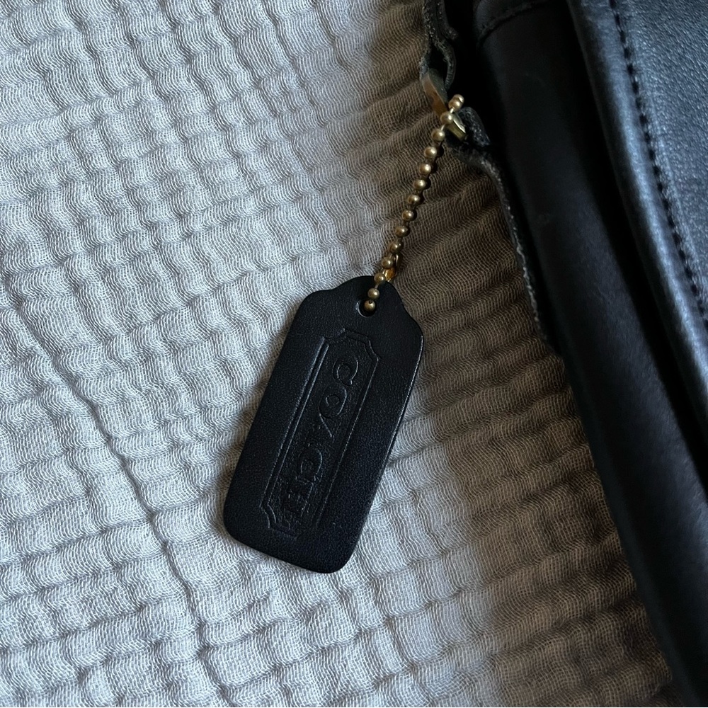 Vintage Coach 1990s 90s black genuine leather crossbody purse - Picture 11 of 12